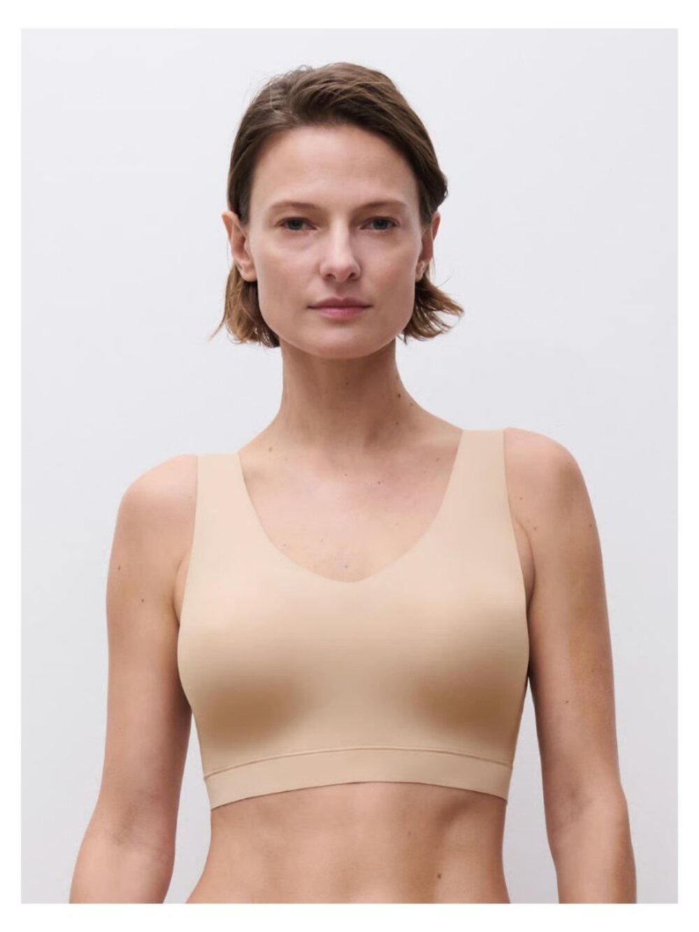 Chantelle ✨ Softstretch Padded V-Neck Bra  M-L  Nude Sand C16A10-01N
